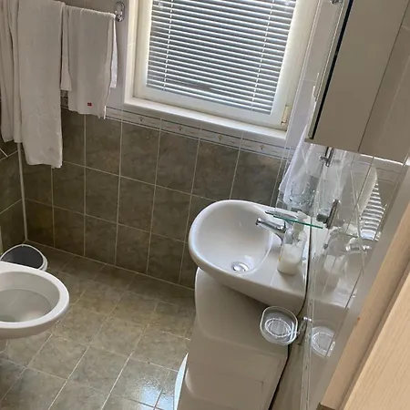 Апартамент Lovely 3 Bedroom Flat - Ravda Sun Sea 2 Несебър